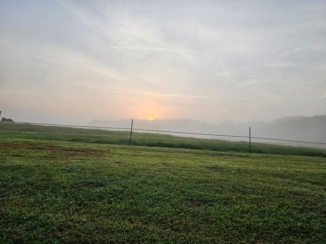 620 Roberts Cemetery Rd, Walling, TN 38587