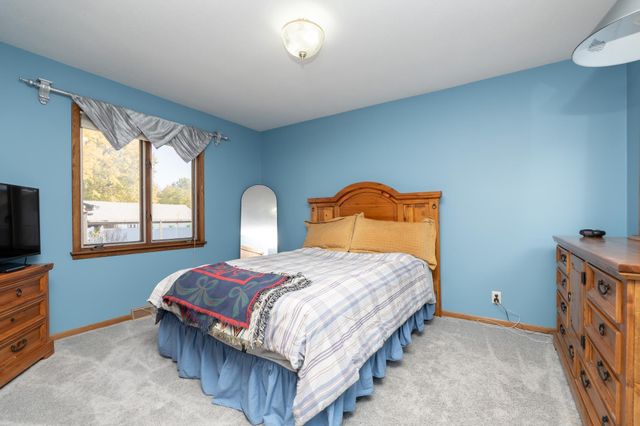 110 1st Street SW, New Prague, MN 56071