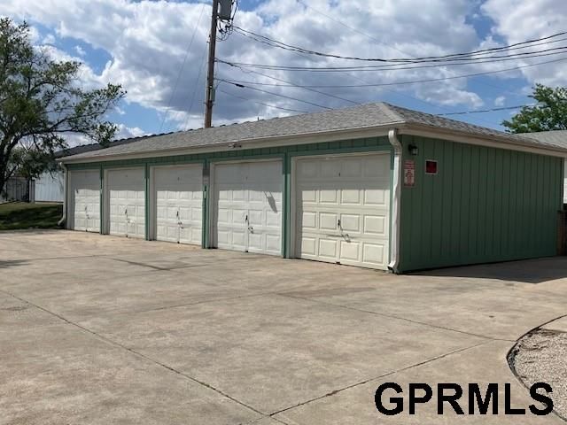 3235 S 12th Street S, Lincoln, NE 68502