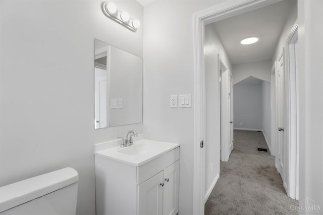 2807 W Galbraith Road, Cincinnati, OH 45239