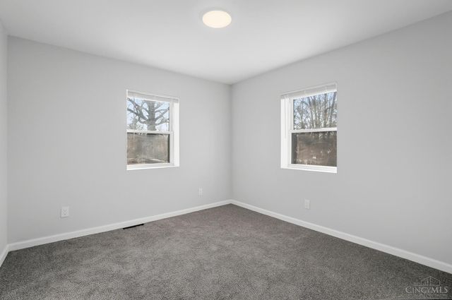 2807 W Galbraith Road, Cincinnati, OH 45239