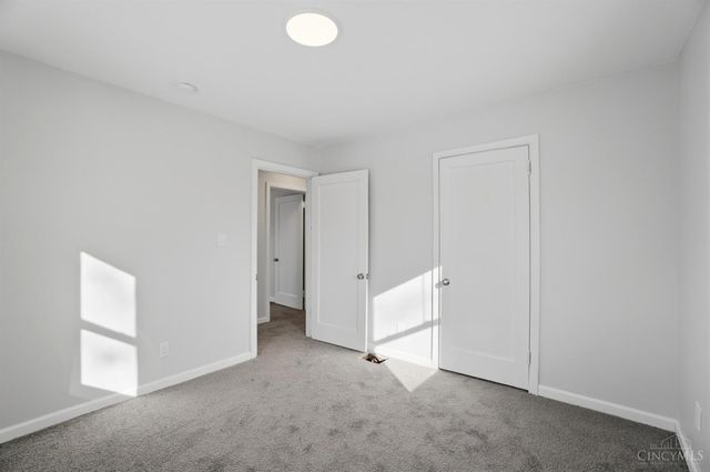 2807 W Galbraith Road, Cincinnati, OH 45239