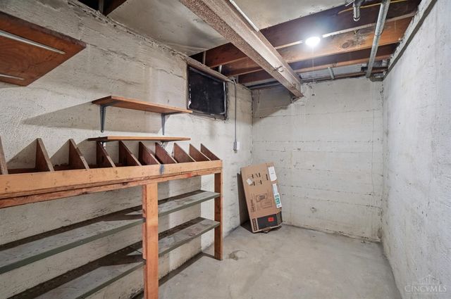 2807 W Galbraith Road, Cincinnati, OH 45239