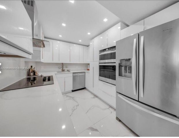 2500 Parkview Dr 2119, Hallandale Beach, FL 33009