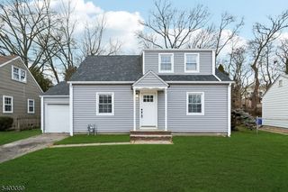 64 Surrey Ln, Clifton City, NJ 07012