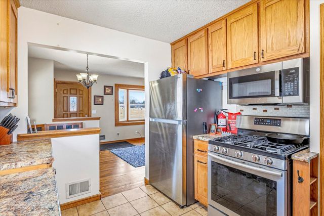 8452 Ideal Avenue S, Cottage Grove, MN 55016