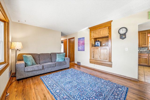 8452 Ideal Avenue S, Cottage Grove, MN 55016