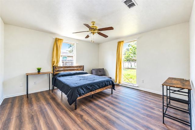 225 Palmyra St Street, Houston, TX 77022