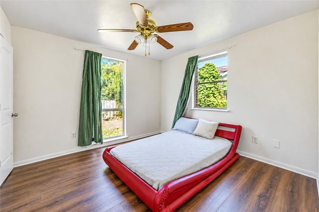 225 Palmyra St Street, Houston, TX 77022