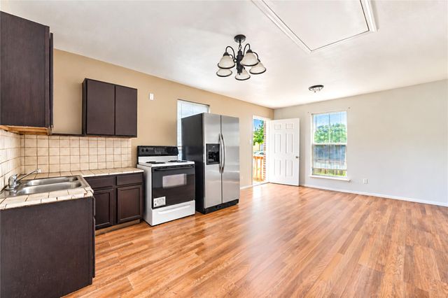 225 Palmyra St Street, Houston, TX 77022