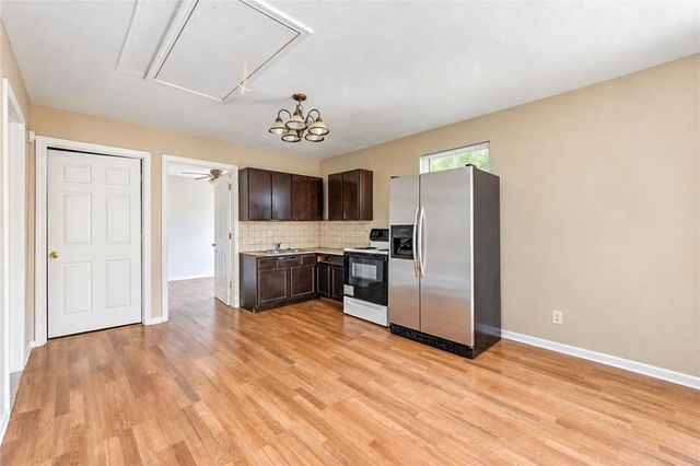 225 Palmyra St Street, Houston, TX 77022