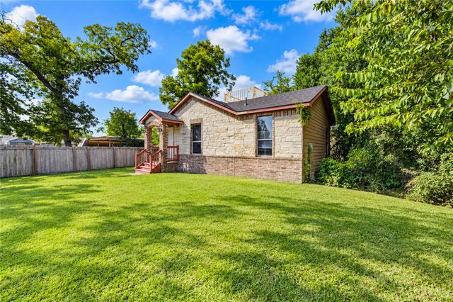 225 Palmyra St Street, Houston, TX 77022