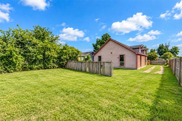 225 Palmyra St Street, Houston, TX 77022