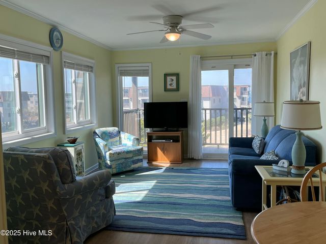 2008 E Ft Macon Road D18, Atlantic Beach, NC 28512