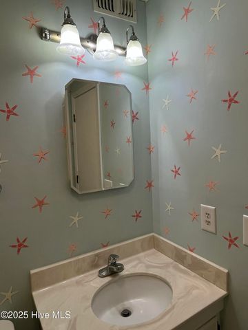 2008 E Ft Macon Road D18, Atlantic Beach, NC 28512