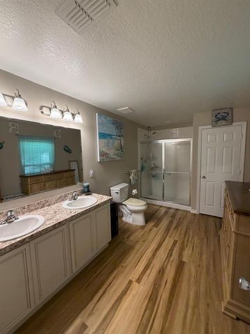 5670 NW Pine Trail Circle, Port St. Lucie, FL 34983
