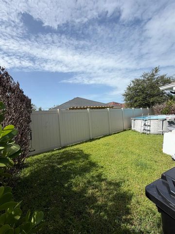 5670 NW Pine Trail Circle, Port St. Lucie, FL 34983