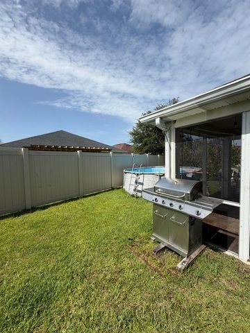 5670 NW Pine Trail Circle, Port St. Lucie, FL 34983
