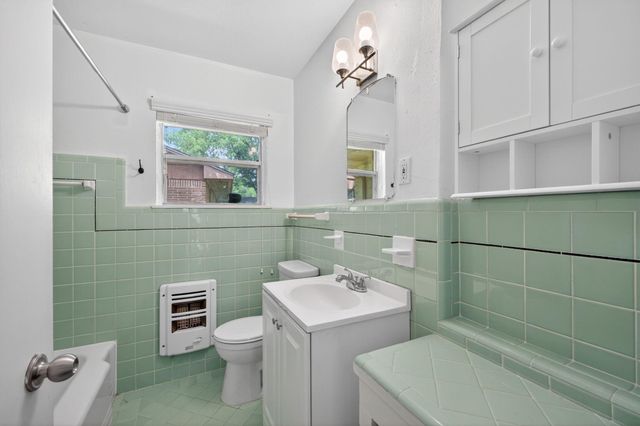 2322 Poinciana Drive, Houston, TX 77018