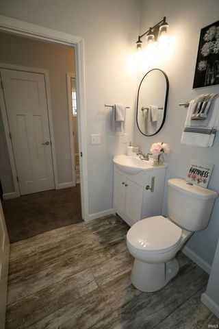 2846 Turnpointe Blvd Unit F, New Haven, IN 46774