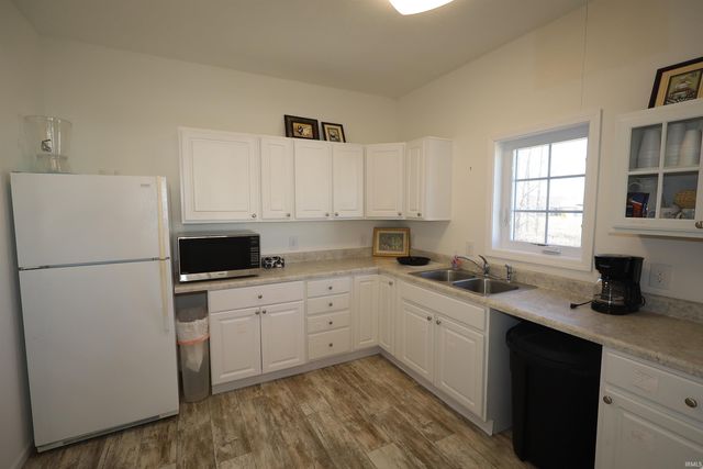 2846 Turnpointe Blvd Unit F, New Haven, IN 46774