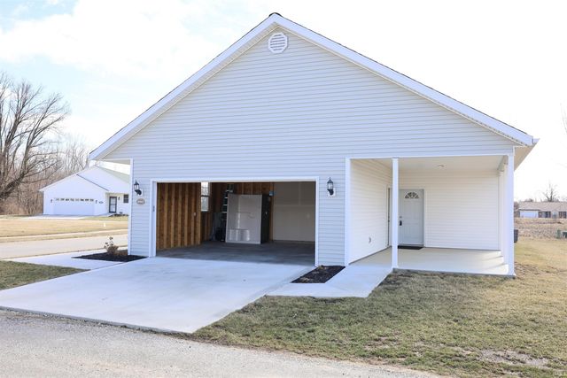 2846 Turnpointe Blvd Unit F, New Haven, IN 46774