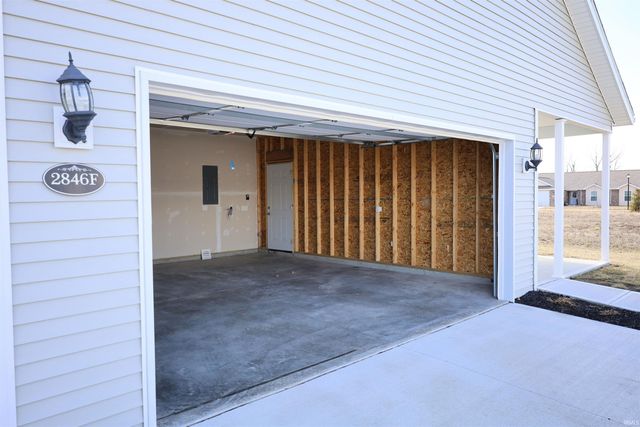 2846 Turnpointe Blvd Unit F, New Haven, IN 46774