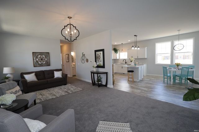 2846 Turnpointe Blvd Unit F, New Haven, IN 46774