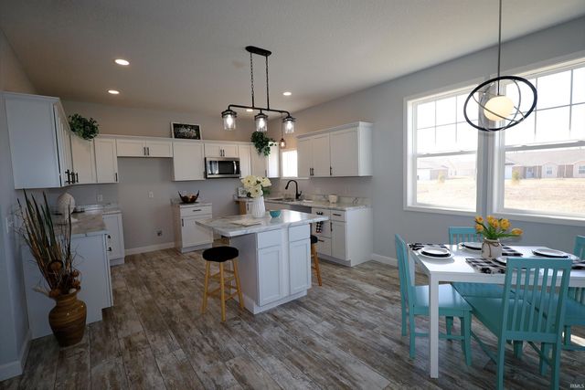 2846 Turnpointe Blvd Unit F, New Haven, IN 46774