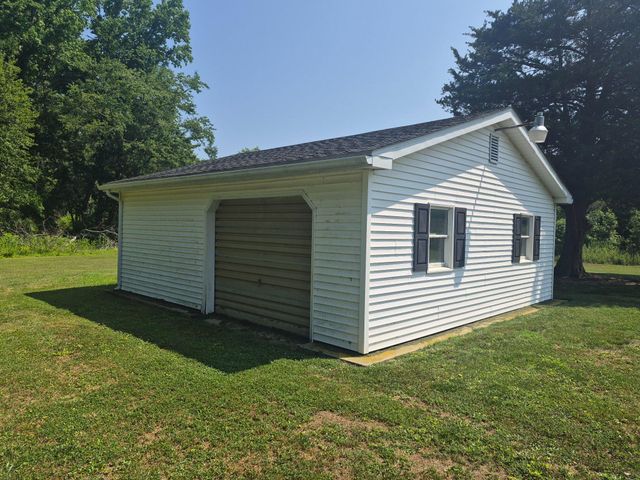 1043 CAMP RD, Denton, MD 21629