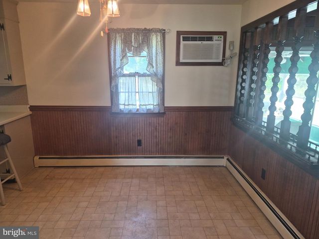 1043 CAMP RD, Denton, MD 21629