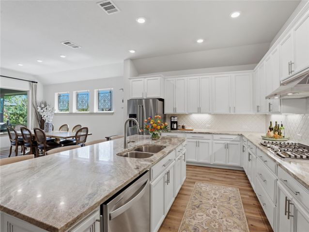 112 Mountain Lion RD, Georgetown, TX 78628