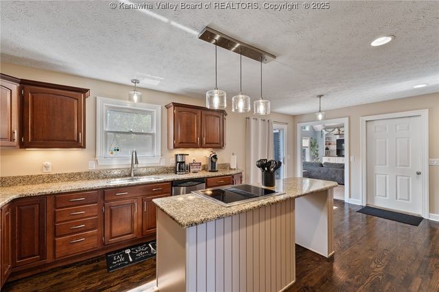 517 Weimer Avenue, St Albans, WV 25177