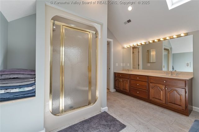 517 Weimer Avenue, St Albans, WV 25177