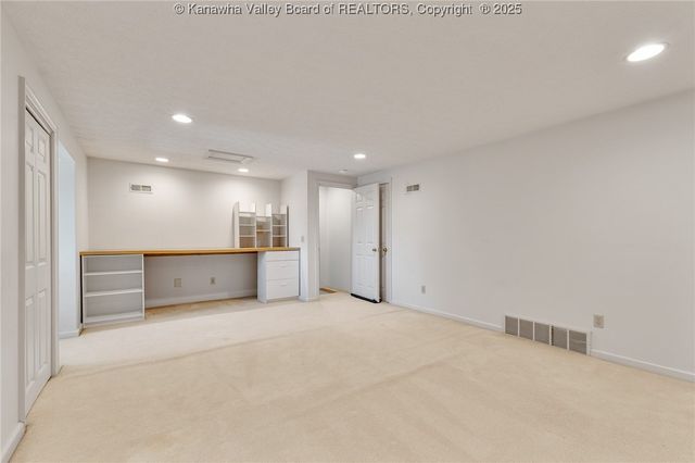 517 Weimer Avenue, St Albans, WV 25177