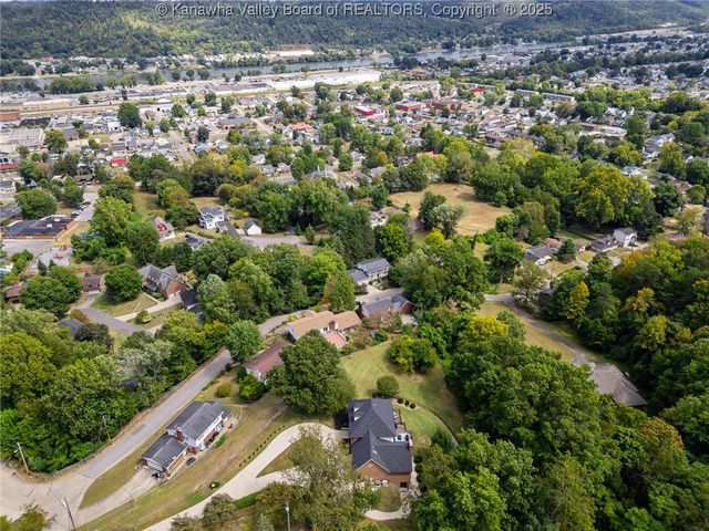 517 Weimer Avenue, St Albans, WV 25177