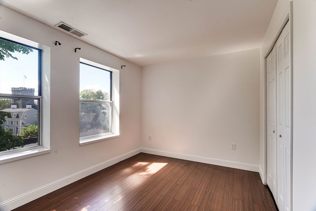 289 Essex St 407, Salem, MA 01970