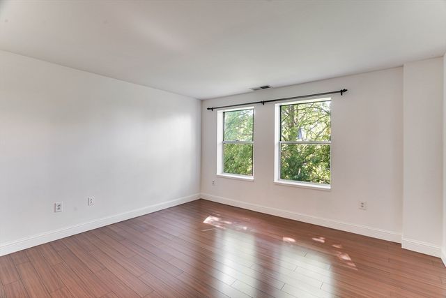 289 Essex St 407, Salem, MA 01970