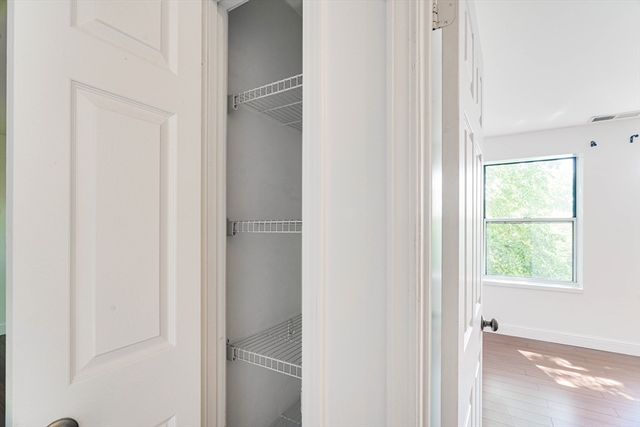 289 Essex St 407, Salem, MA 01970