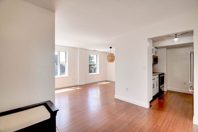 289 Essex St 407, Salem, MA 01970