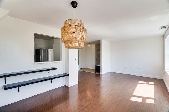 289 Essex St 407, Salem, MA 01970