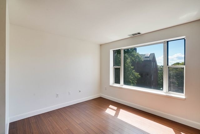 289 Essex St 407, Salem, MA 01970