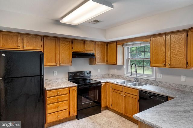 10121 SAINT GEORGE CIR, Hagerstown, MD 21740