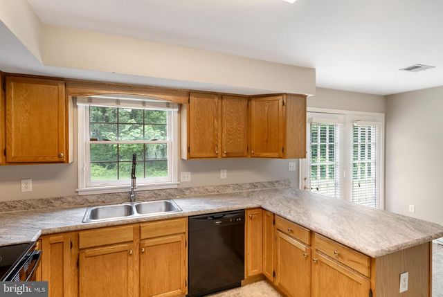 10121 SAINT GEORGE CIR, Hagerstown, MD 21740