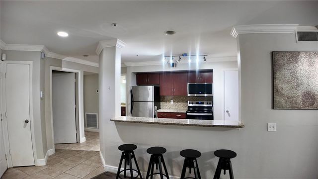 486 N PIN OAK PLACE 202, Longwood, FL 32779