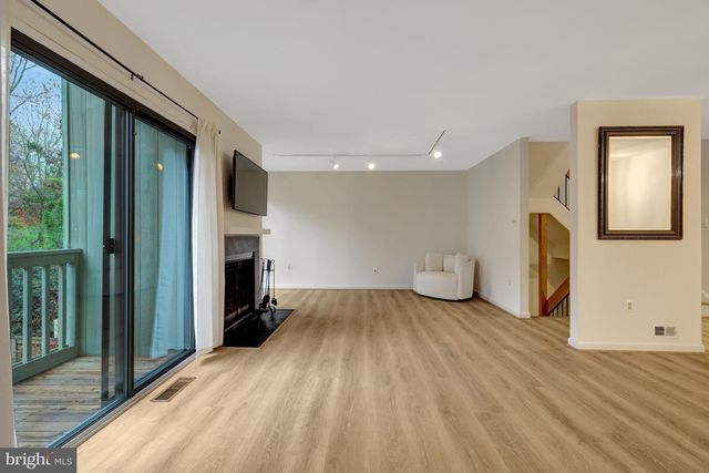 1752 WAINWRIGHT DR, Reston, VA 20190