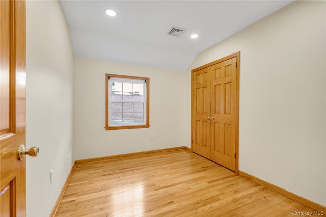 245-47 60th Avenue, Little Neck, NY 11362