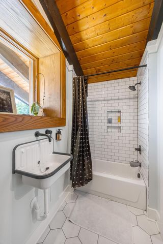 11716 S Crestwood Trail, Harrison, TN 37341