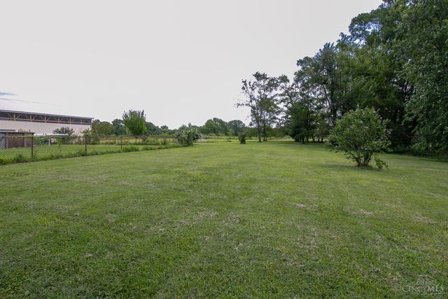902 N Bickett Road, Xenia Twp, OH 45385