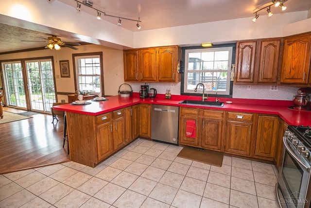 902 N Bickett Road, Xenia Twp, OH 45385